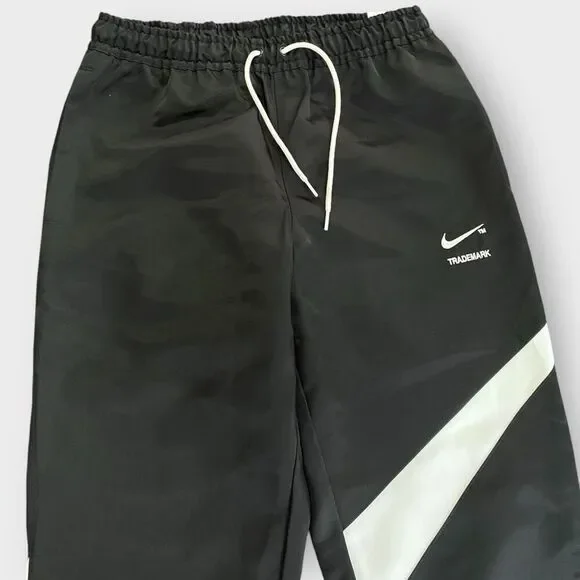 Nike Sportswear Water Repellent Woven Black Pants Mens size M New DD6057-010 (b) - Picture 4 of 12